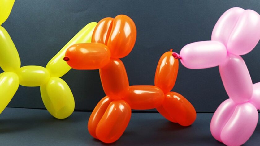 Balloon dog tree decoration