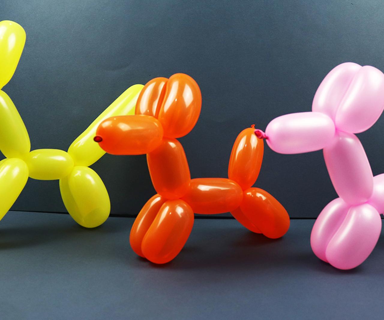 Balloon dog tree decoration