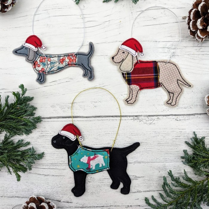 Black labrador tree decoration