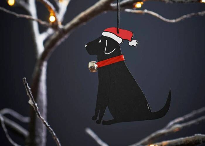 Black labrador tree decoration